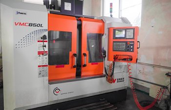 Vertical machining center